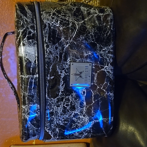 Jeffree Star, Black & White MarbleTravel Makeup  Bag  Cremated Collection - Picture 1 of 3